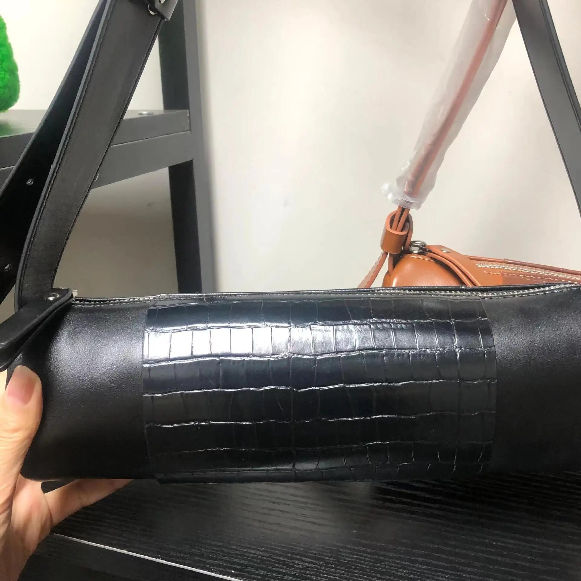 Nouveau porte-stylo cylindrique sous les aisselles large sangle couleur assortie tube de bambou sac à bandoulière_voghion.com