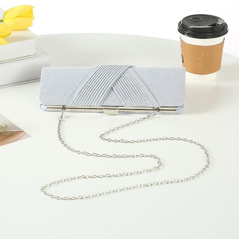 Gestricktes Bankett mit weicher Oberflächenschnalle für Damen-Schulter-Crossbody, kleine quadratische Tasche,_voghion.com