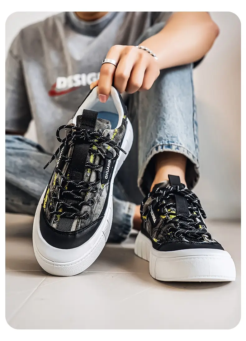 Washed Denim Board Shoes With Camouflage Print For Men_voghion.com