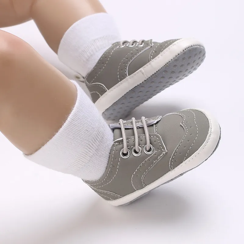 Babydop för pojke nyfödd vit kausal mjuk sula halkfri flicka Cutefeet lätta småbarn spädbarn första gångskor_voghion.com