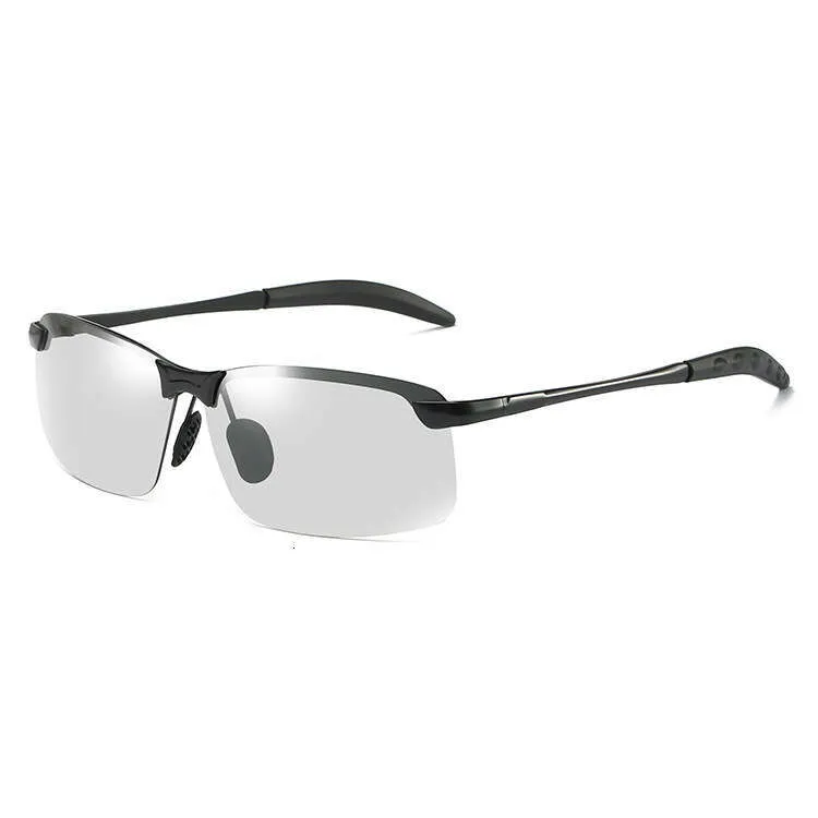 DHCollections Outdoor Fishing Men's Polarized Smart Light-Sensitive Metal Photochromic Driving Day And Night Dual-Use_voghion.com