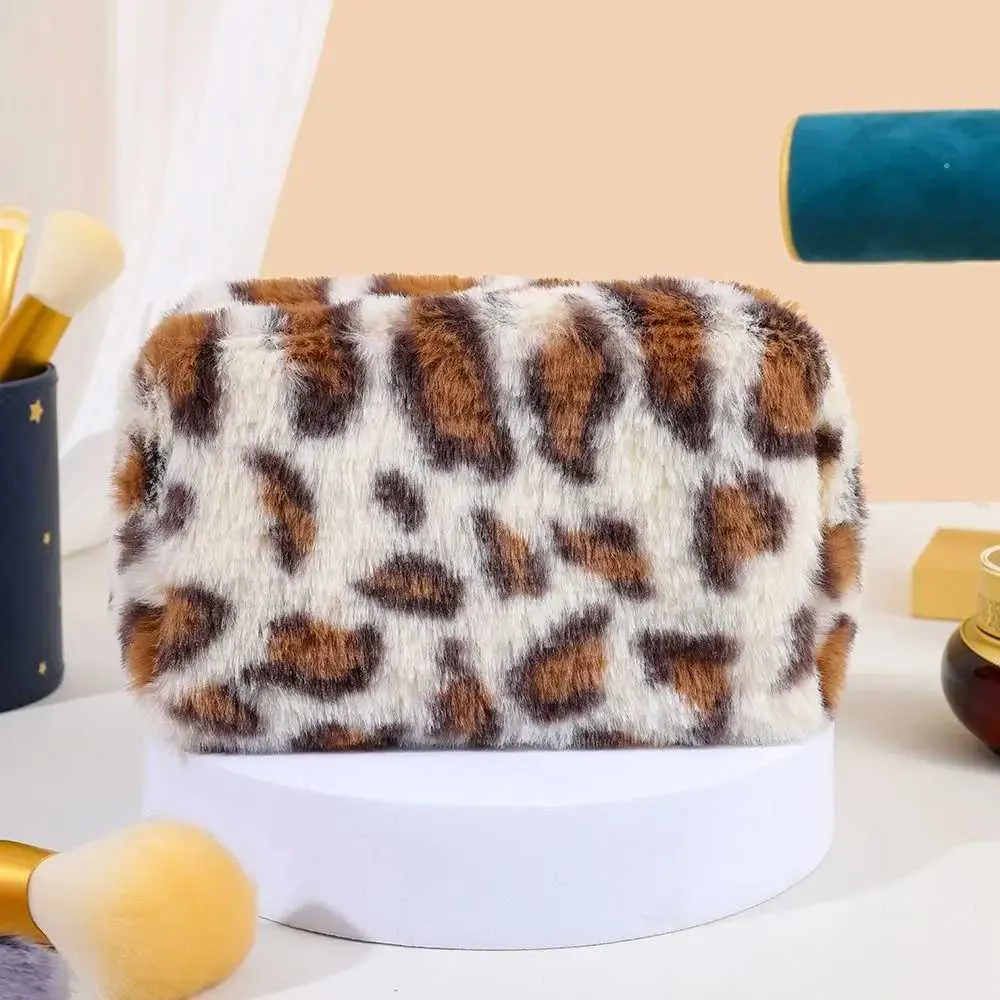Leopard Print Makeup High Quality Large Capacity Zipper Toilet Bag Portable Plush Travel Organizer Y241023_voghion.com
