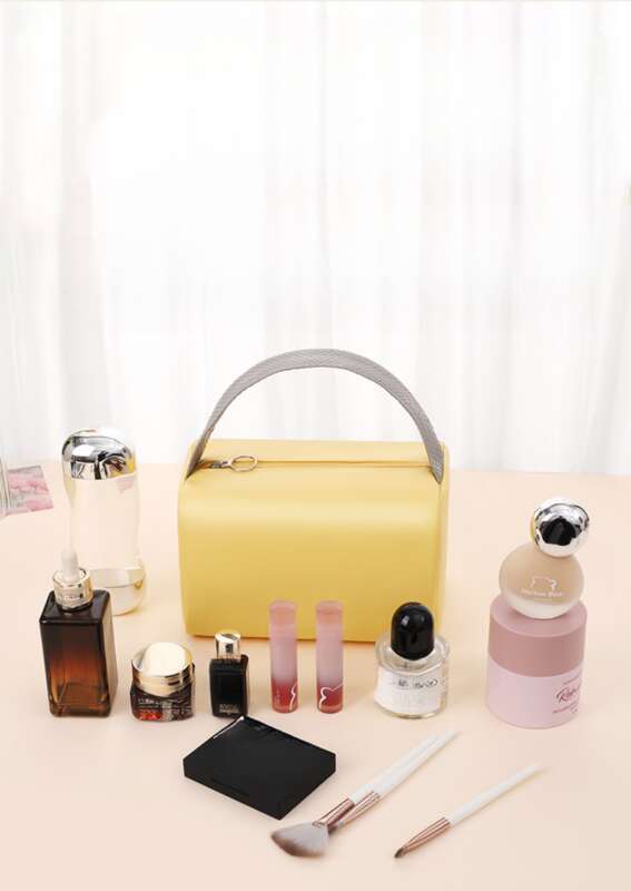 Tragbare Kosmetiktasche mit großem Fassungsvermögen für Damen, Instagram, fortschrittliches Reisezubehör, Kulturbeutel-Set_voghion.com