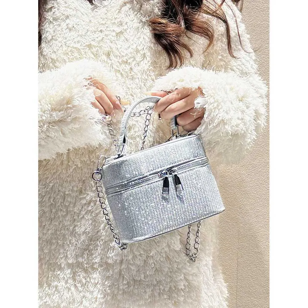 Glänzende Box-Umhängetasche für Frauen, süße Mini-Umhängetasche mit Reißverschluss und Kette, lässige, allgleiche Pendlertasche_voghion.com