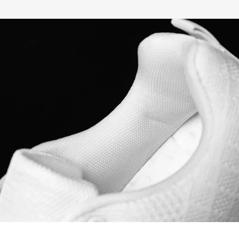 Breathable Lightweight Running Shoes For Men In White Casual Style_voghion.com