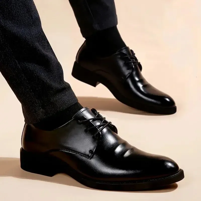 Klassiske herre dressko sorte elegante med spids snude_voghion.com