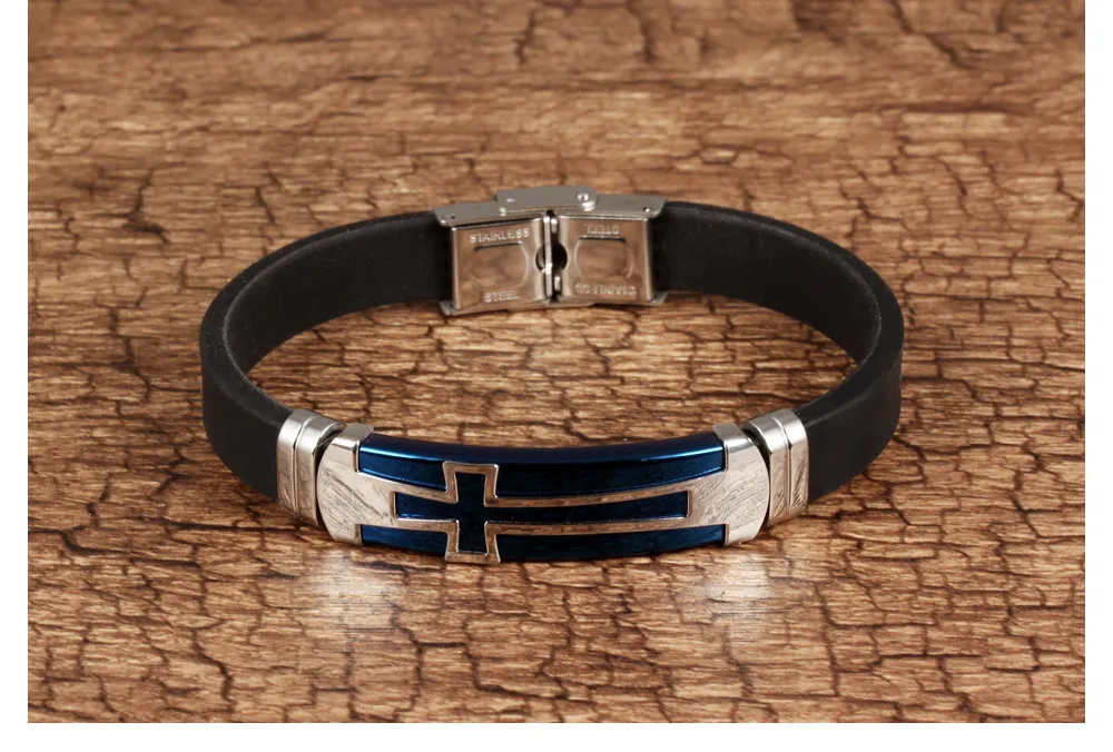 Braccialetti da uomo in silicone nero Classico in acciaio inossidabile Grande croce Gioielli da uomo Accessori con ciondolo religioso 2 colori1_voghion.com