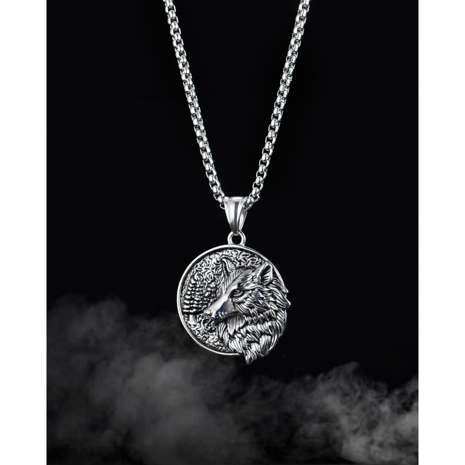 Collier personnalisé en acier titane avec tête de loup tendance_voghion.com