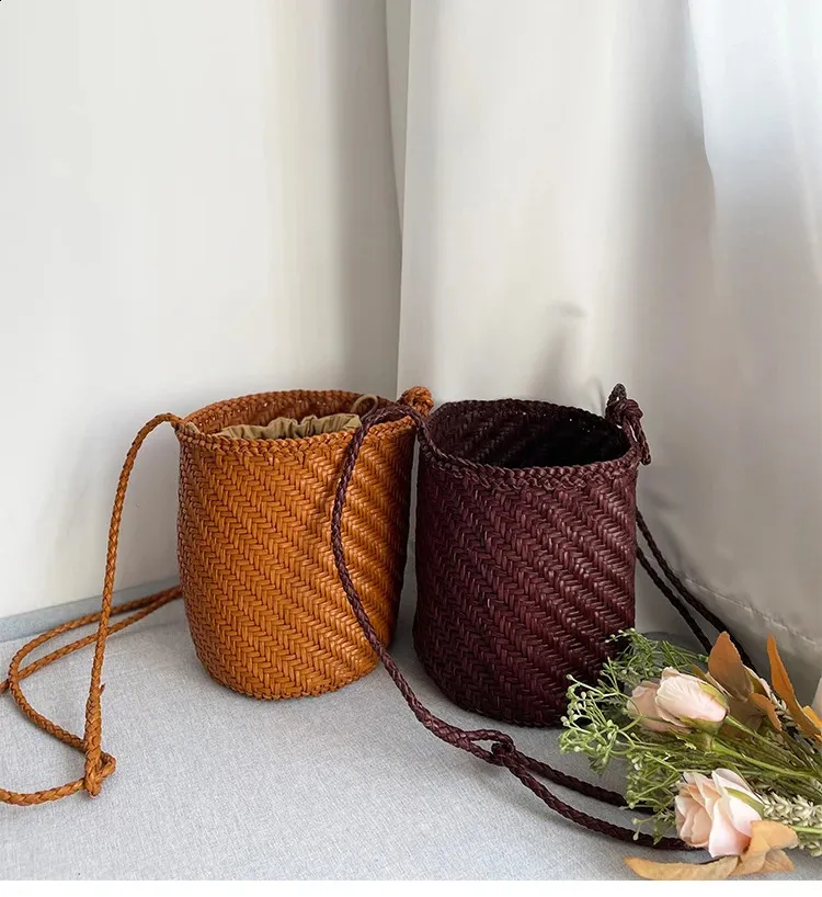 100% handmade vintage leather dragon woven top layer cowhide messenger bucket bag handbag Mothers Day gift daily bag._voghion.com