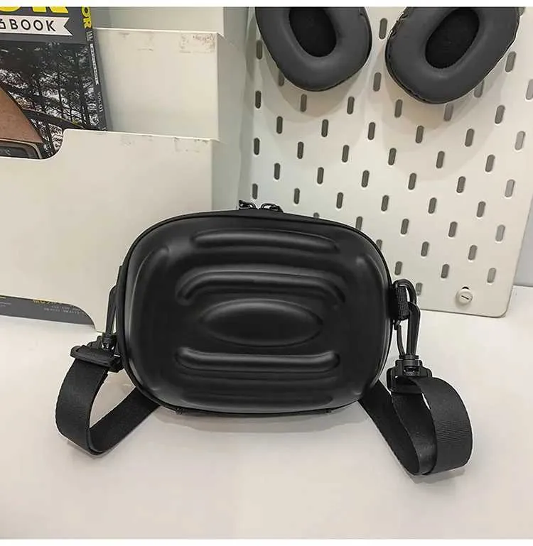 Sac à bandoulière simple polyvalent pour hommes et femmes, nouvelle marque tendance de niche, sac à bandoulière à coque rigide à la mode, petit carré_voghion.com