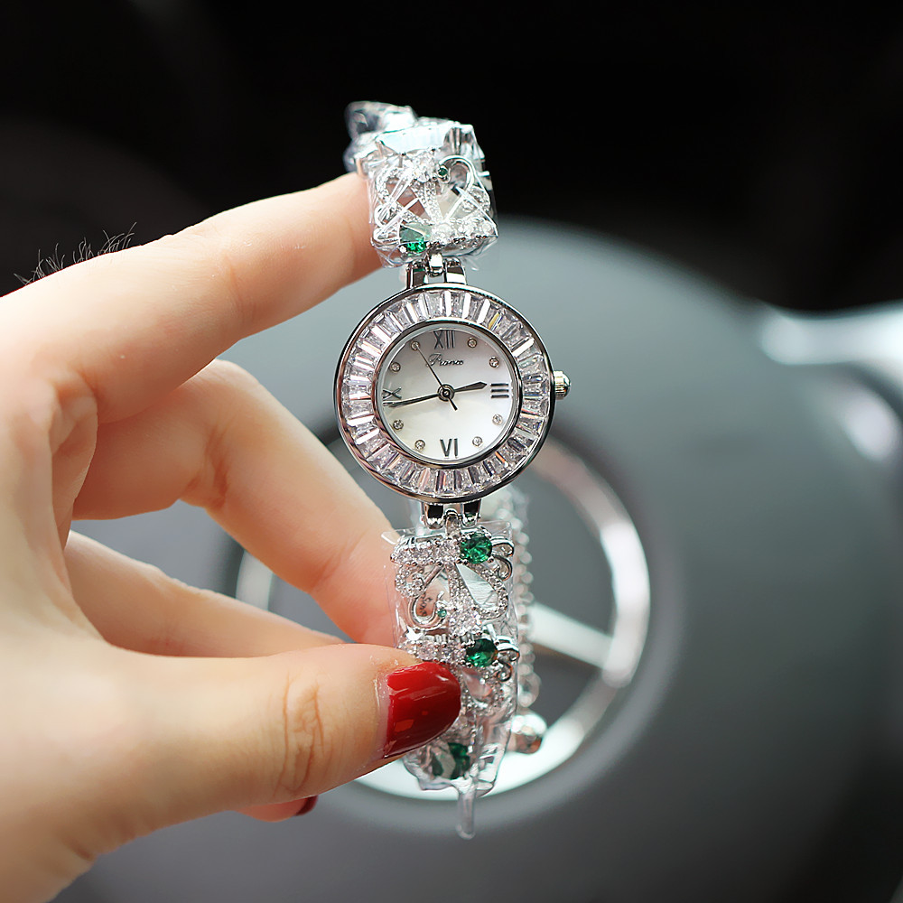 Trasmissione in diretta di Zircon New Women's Pointer Style Diamond Bracelet Quartz Orologio impermeabile alla moda_voghion.com