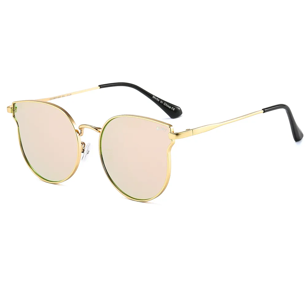 designer quay sunglasses for women's men quayglasses same Sunglasses as Lisa Triomphe beach street photo small sunnies_voghion.com