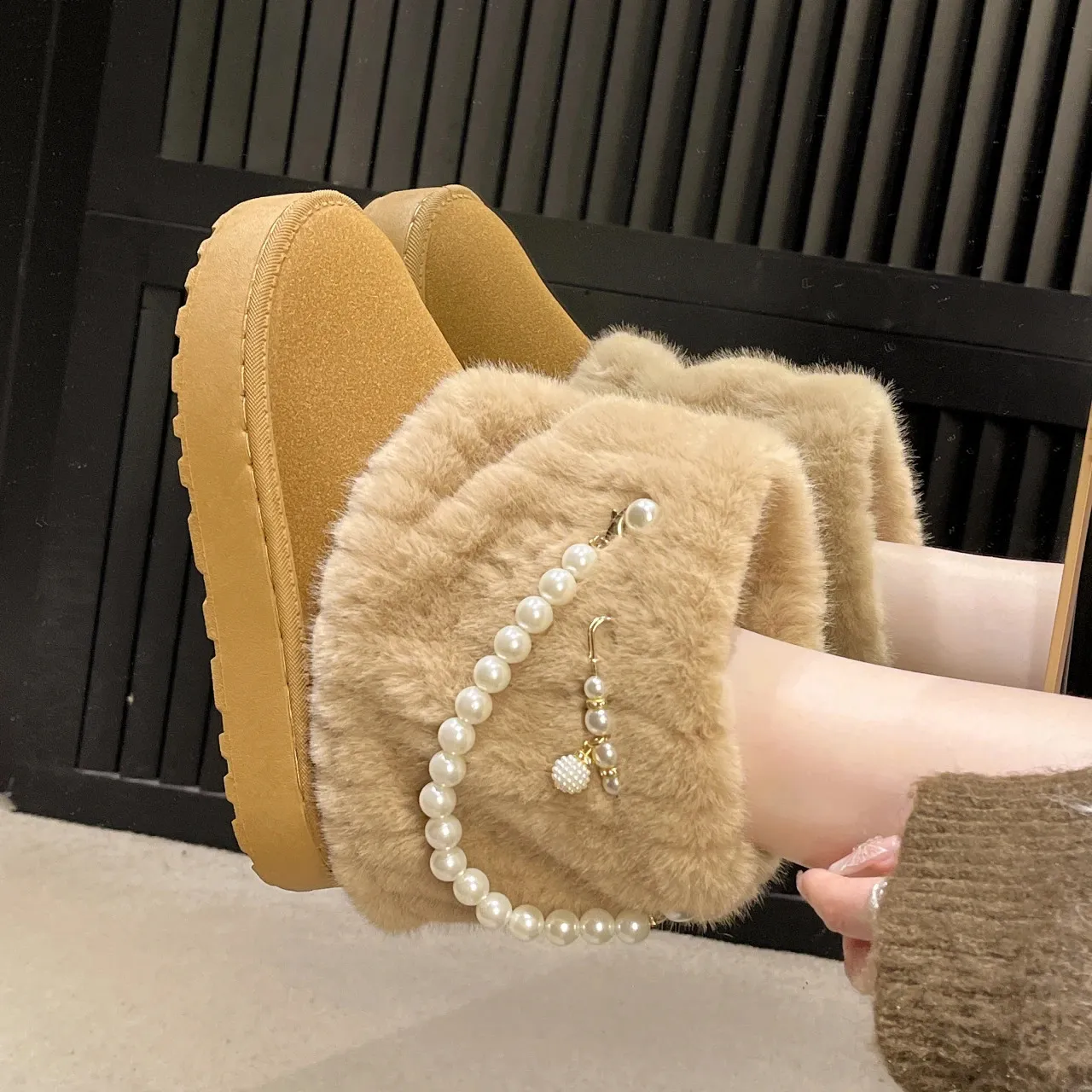 Women's Plush Platform Snow Boots Warm Fashion Winter Footwear_voghion.com