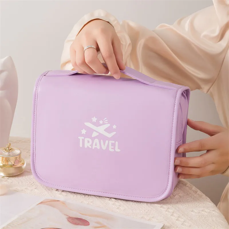 Trousse de maquillage portable de grande capacité avec crochet pour ranger les produits cosmétiques et les articles de toilette, idéale pour les voyages et les affaires._voghion.com