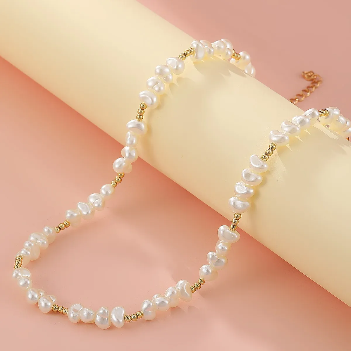 Elegante Unregelmäßige Perlenkette Moderne Handgemachte Kette_voghion.com