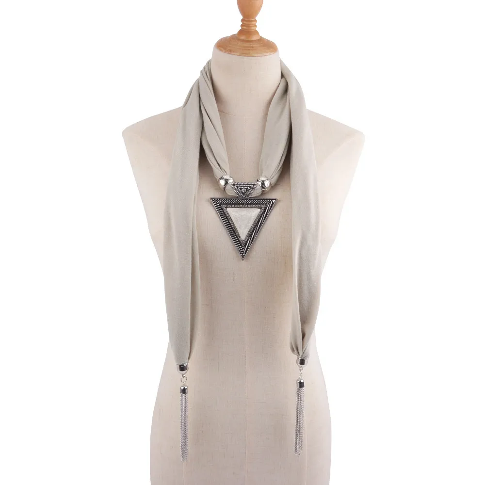 Collier et écharpe à pendentif tricolore en alliage de résine pour femme_voghion.com