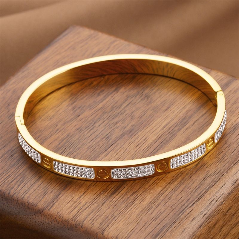 Titanium stalen armband voor dames minimalistisch design_voghion.com