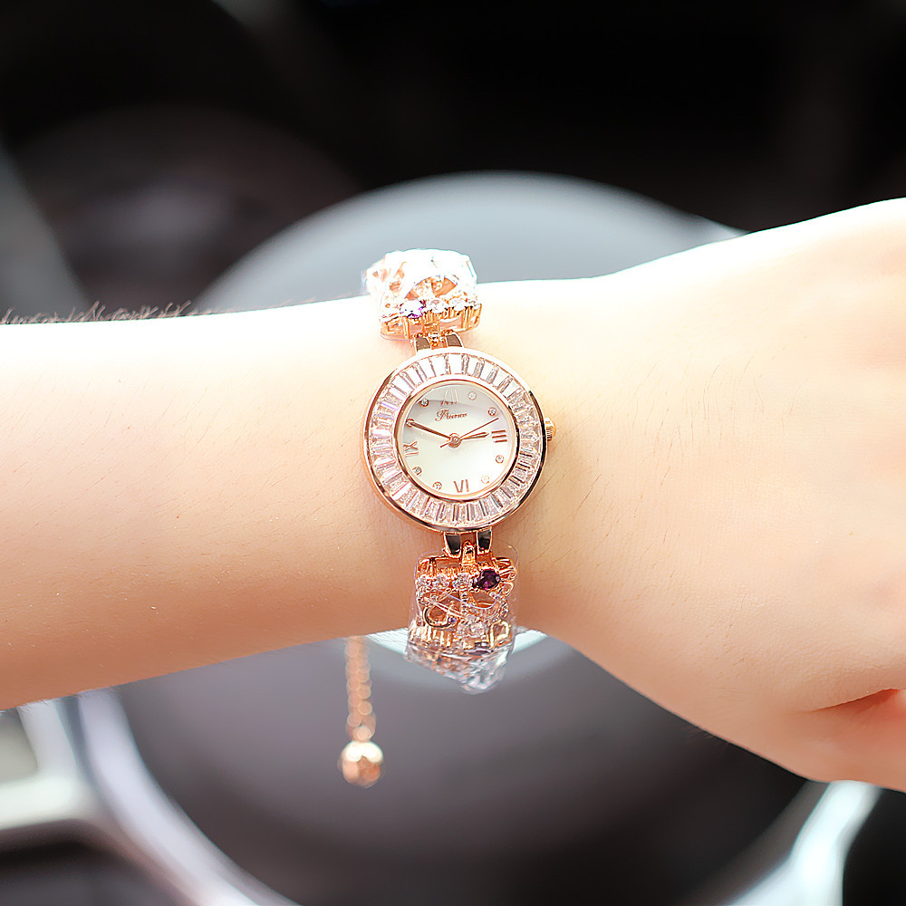 Trasmissione in diretta di Zircon New Women's Pointer Style Diamond Bracelet Quartz Orologio impermeabile alla moda_voghion.com