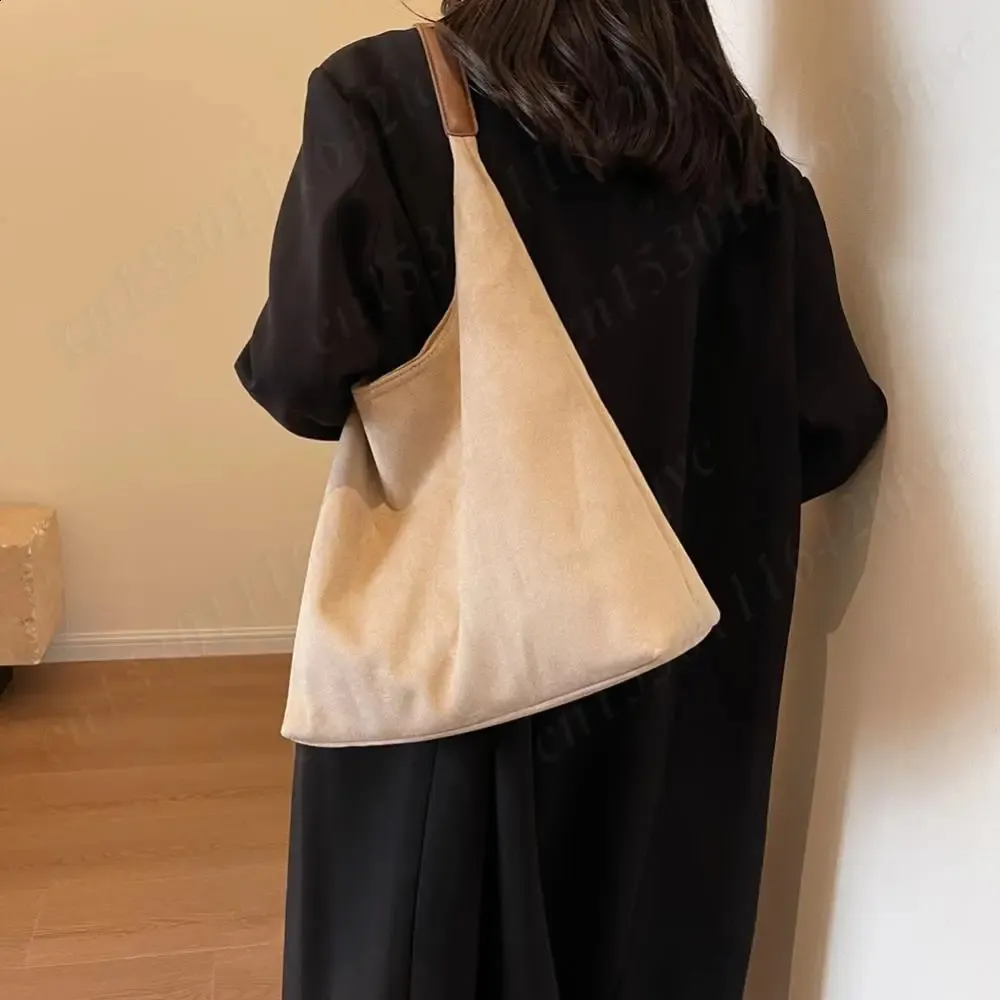 Borsa a tracolla semplice in pelle scamosciata vintage da donna, grande capacità, elegante, da viaggio, con chiusura a gancio, in tinta unita, 240919_voghion.com