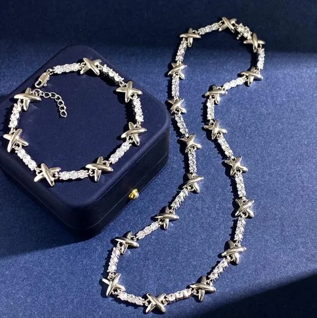 Zlata ogrlica s prevleko iz sterlinga Sier, objemi, poljubi in križem, zapestnice s tridesetimi diamanti za ženske, klasična modna znamka_voghion.com