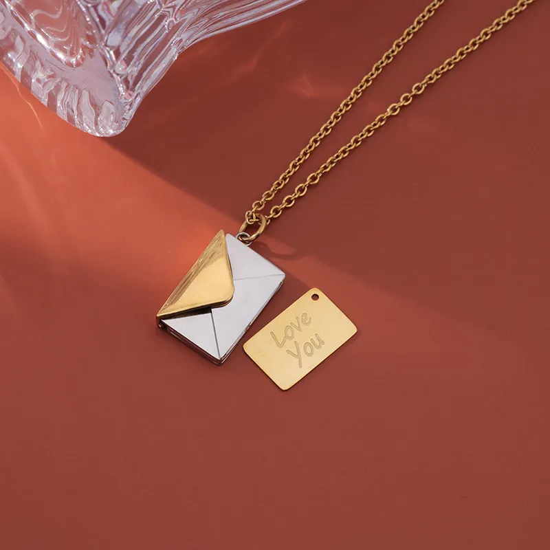 Collier avec pendentif en forme d'enveloppe et de chaîne avec message secret caché Love You en or rose et argent_voghion.com