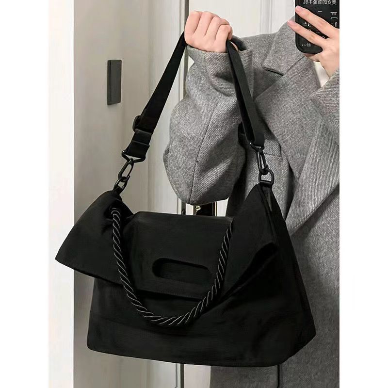 Large Capacity For Women 2025 Spring Summer New Wide Strap Crossbody High-End Versatile Messenger Commuter Tote Bag_voghion.com