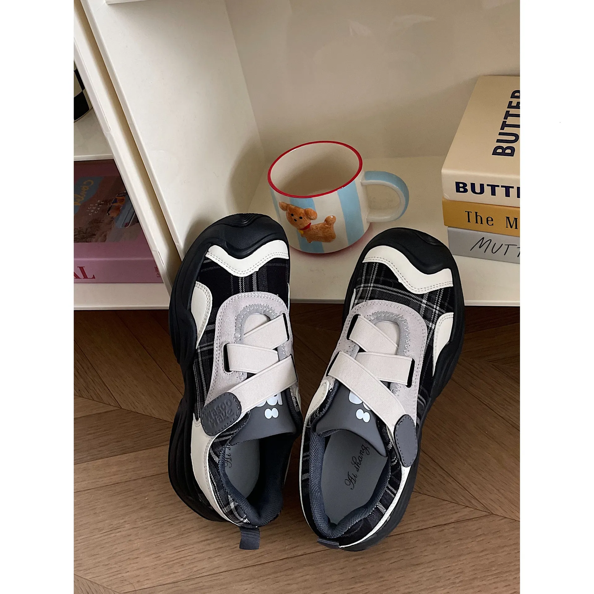 Jinmi 2024 Nuovo fondo spesso grande testa brutta carina donna autunno casual sport con velcro versatili scarpe singole per le donne_voghion.com