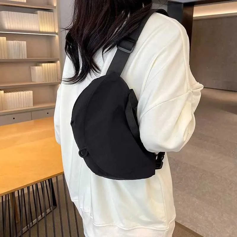 Borsa a tracolla elegante da donna borsa spalla e marsupio nylon_voghion.com