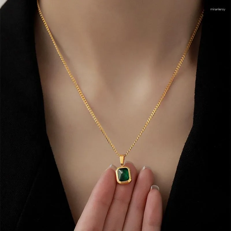 Collares colgantes de moda con circonita verde cuadrada para mujeres y niñas, joyería de compromiso de boda de acero inoxidable_voghion.com