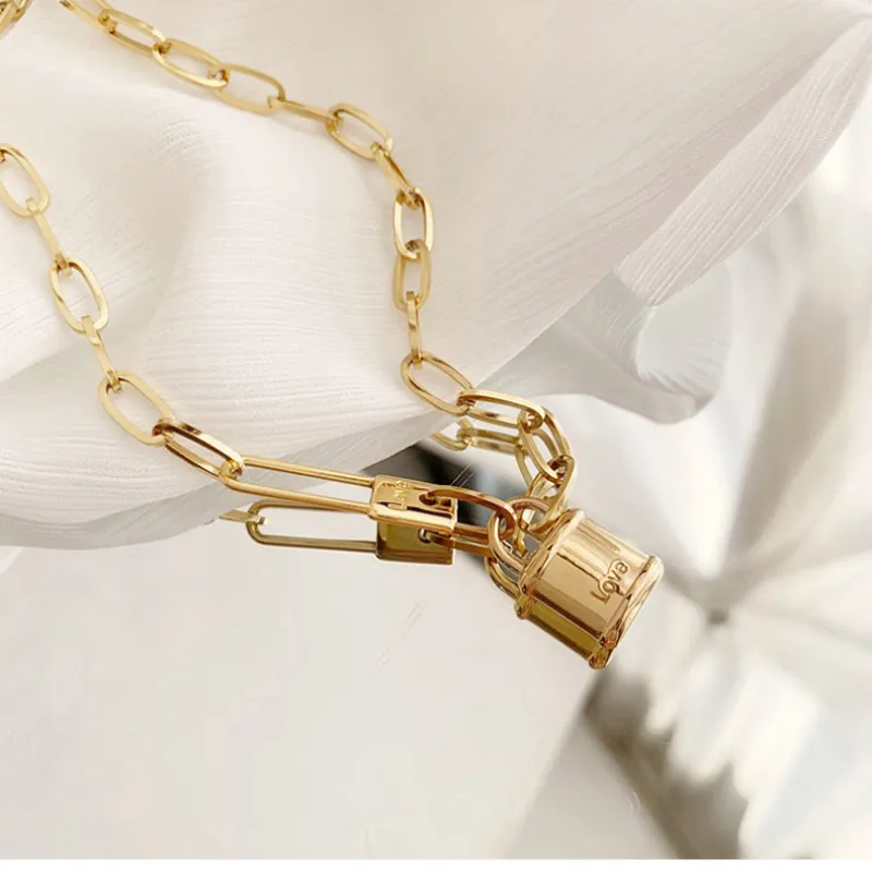 Collane con ciondolo Origin Summer Statement Collana con graffetta e lucchetto per donne e ragazze Catena spessa asimmetrica metallica_voghion.com