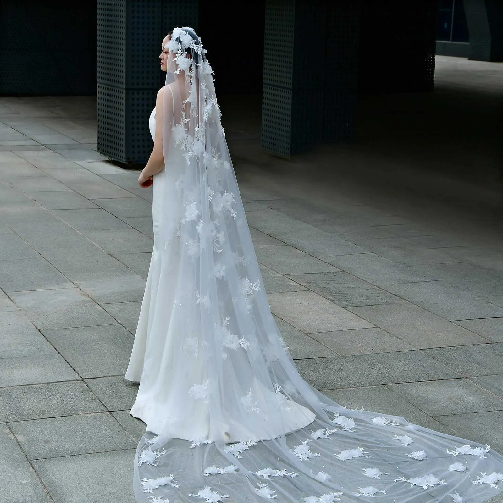 Hair Jewelry Super Pearls Beaded Wedding Veil 3D Flowers Long Cathedral Soft Bridal Illusion With Comb Bride Accessories_voghion.com