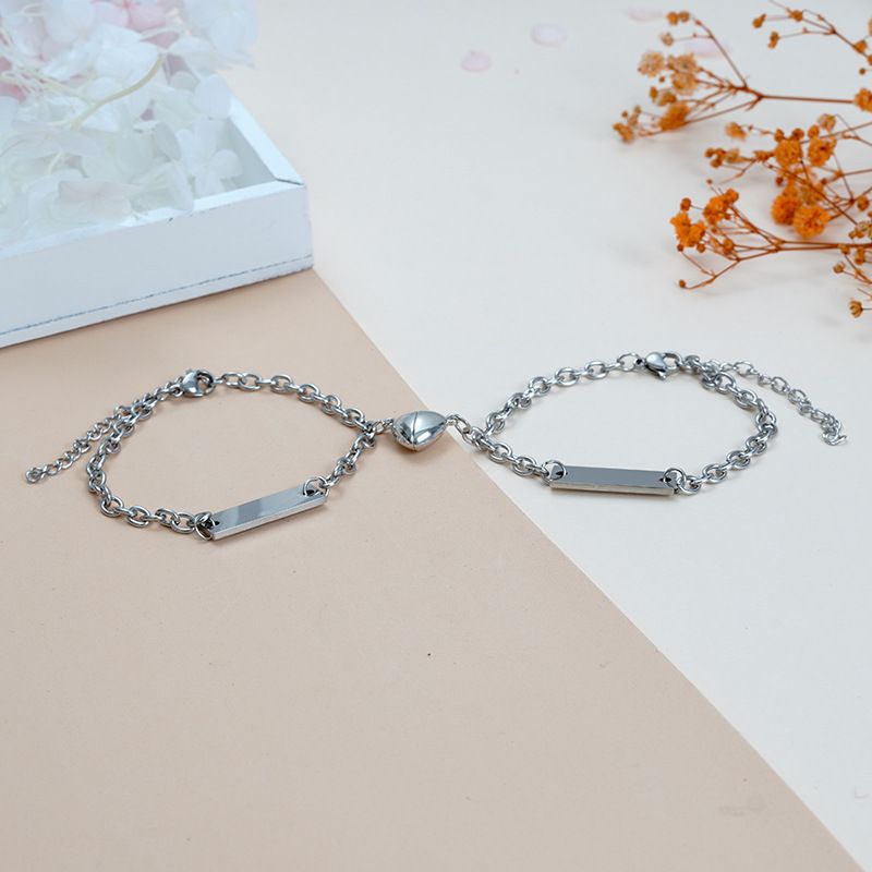 Braccialetti in acciaio inossidabile 201 tinta unita a forma di cuore in stile semplice all'ingrosso_voghion.com