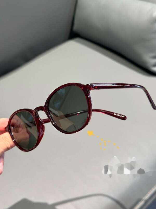 Ochelari de soare ultra-ușori TR90 polarizați, culoare roșu-vin, cu grad de protecție UV, pentru bărbați și femei, care emană un sentiment de lux._voghion.com