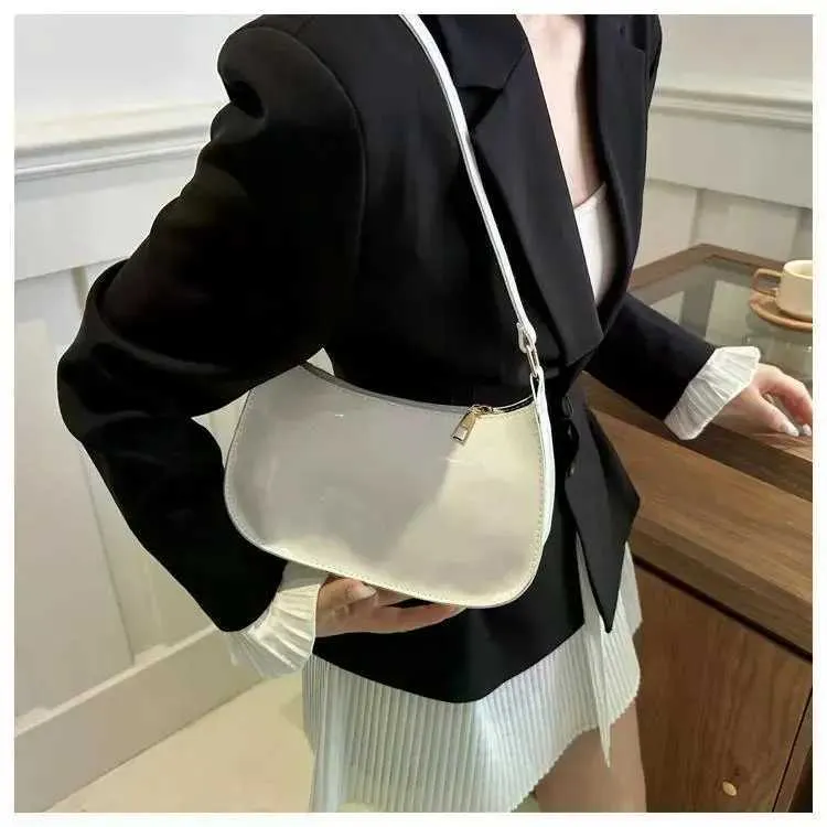 2024 Wens patented leather Versatile Fi Shoder casual Cmuting bag girl brand designer zipper small handbag Y241026_voghion.com