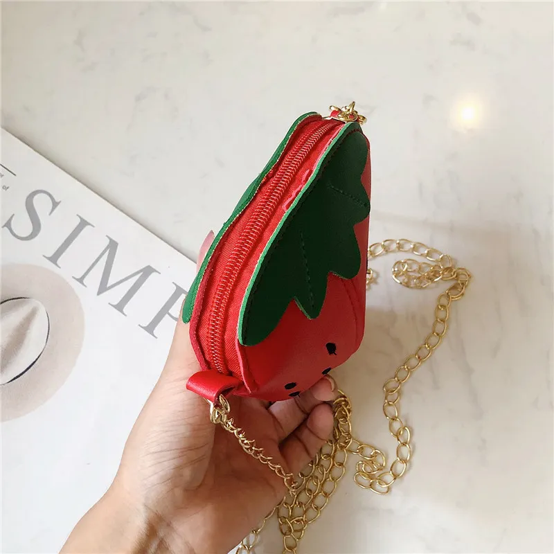 Kids Strawberry Shape Messenger Bags Cute Girls Princess Purse Children Chain Shoulder Outdoor Fruit Crossbody Bag M1169_voghion.com