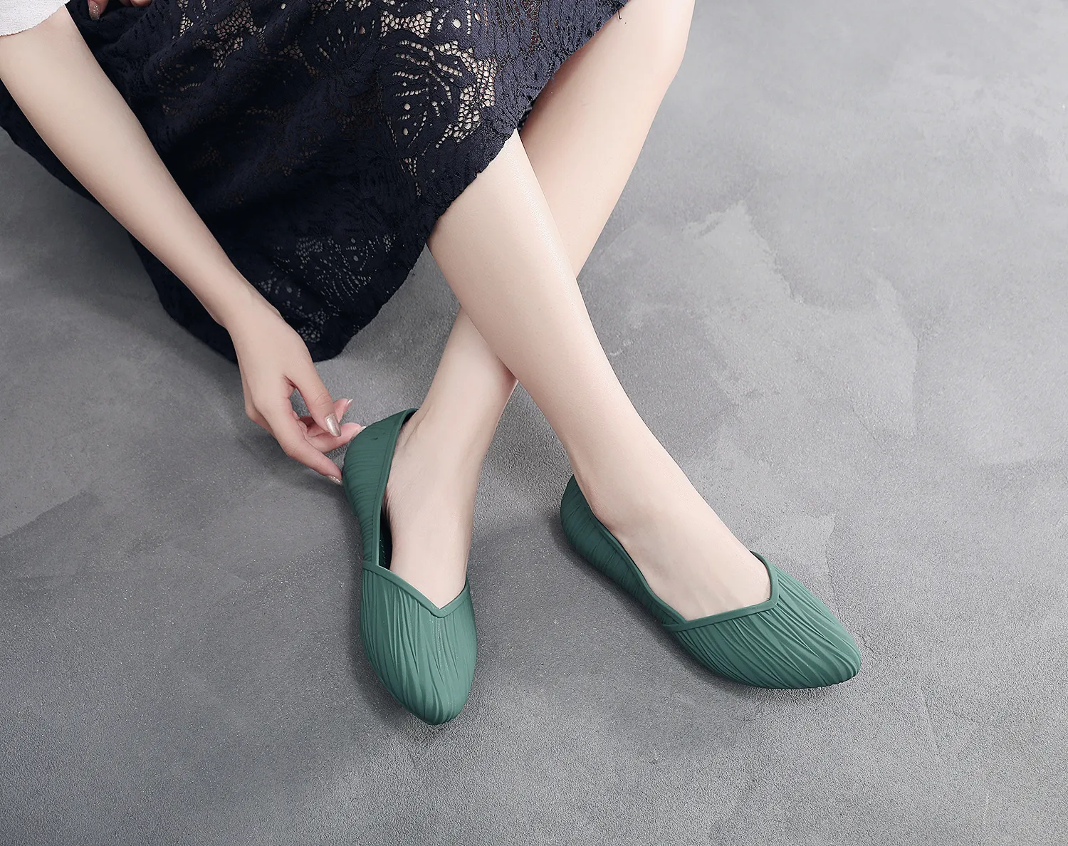 New Low-top Waterproof Rain Boots Women Summer Adult Work Rubber Fashion Jelly Shoes Non-slip Shallow Toe Sandals_voghion.com