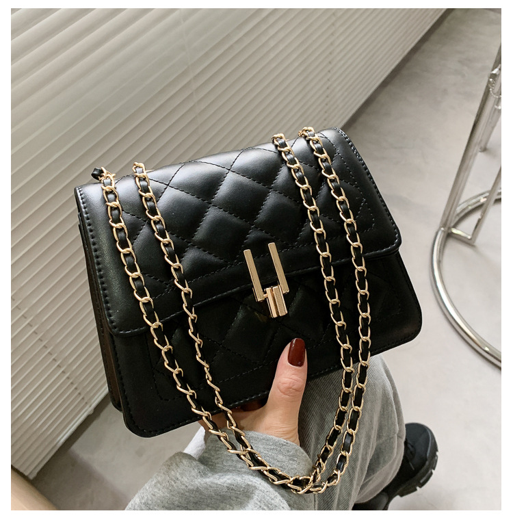 2024 Nuova tendenza Moda Casual Versatile Catena Lingge Borsa a tracolla Piccola borsa quadrata per donna_voghion.com