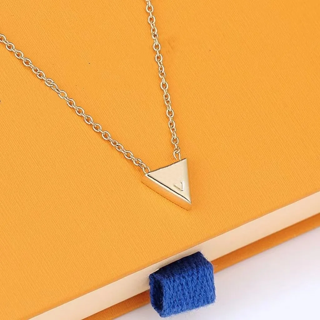 Designer jewelry women sier pendent mens necklace womens pendants necklaces ladies chains jewlery girlfriend accessories_voghion.com