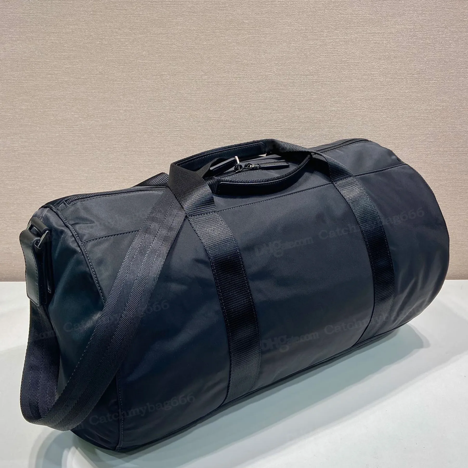 New 10A Nylon And Leather Duffle Designer Sier Hardware Zipper Closure Shoulder Woven Tape Handles Clutch Bag Adjustable_voghion.com