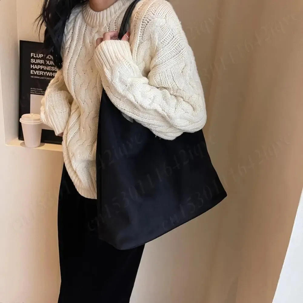 Borsa a tracolla semplice in pelle scamosciata vintage da donna, grande capacità, elegante, da viaggio, con chiusura a gancio, in tinta unita, 240919_voghion.com