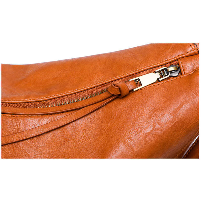 Le nuove borse da pendolare di questa stagione, borse a forma di mezzaluna, borse da donna, borse a tracolla_voghion.com