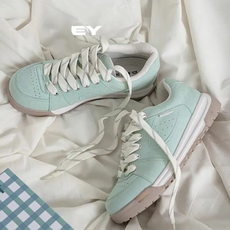 Versatile Running Shoes For Women Trendy Mint Skateboarding Style_voghion.com