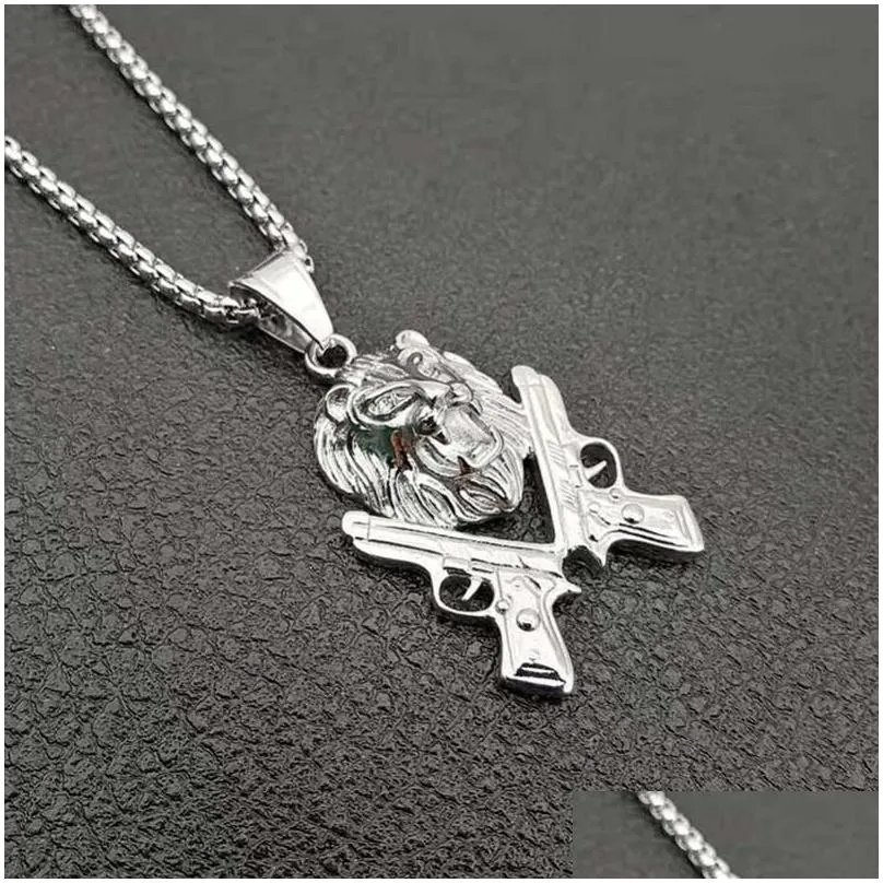 Collane con ciondolo in acciaio inossidabile Hip Hop Collana Leone e pistola Ciondoli Colore oro Argento 24 pollici Catena a corda Scatola Sn1661_voghion.com