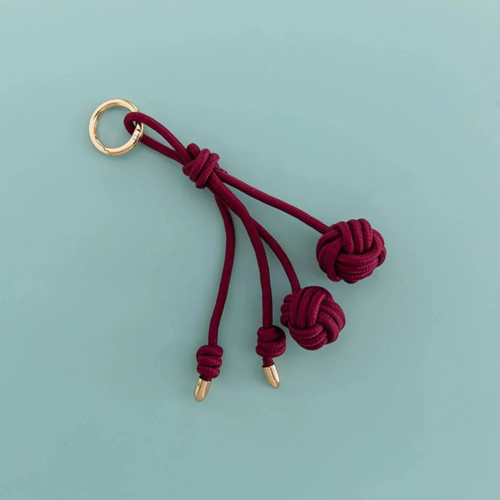 Handgemachter gestrickter Schlüsselanhänger für Frauen und Mädchen, gehäkelter Volleyball-Brieftaschenanhänger, Schlüsselanhänger, Handtaschenanhänger, Geschenk_voghion.com