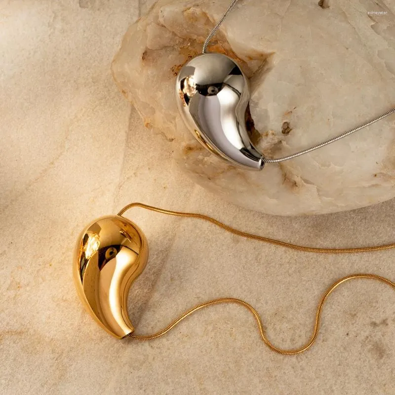 Collier pendentif goutte d'eau en acier inoxydable plaqué or PVD pour femme avec chaîne légère et étanche en métal_voghion.com