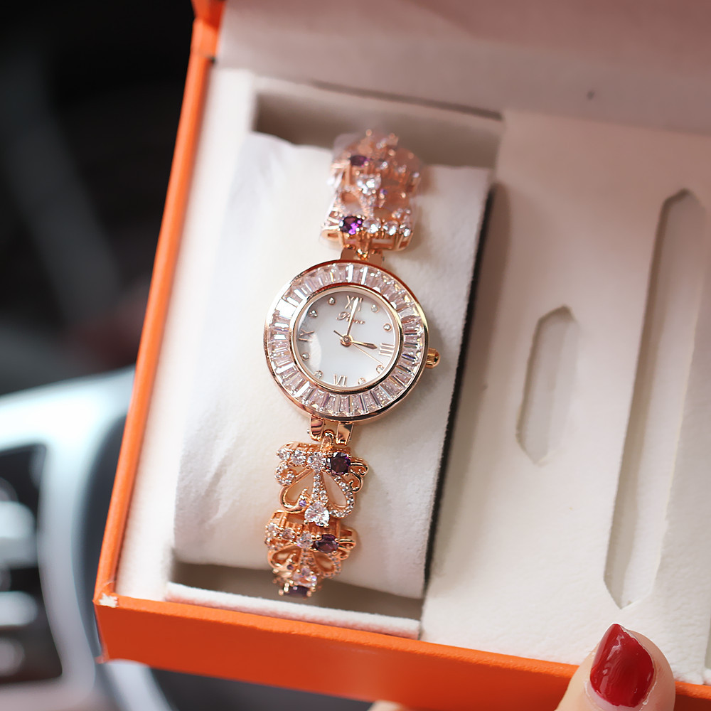 Trasmissione in diretta di Zircon New Women's Pointer Style Diamond Bracelet Quartz Orologio impermeabile alla moda_voghion.com