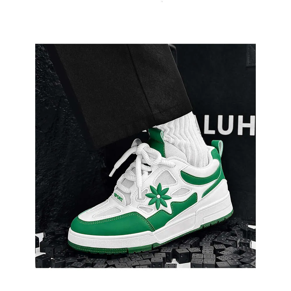 2024 Spring Korean Edition Bread Student Leisure Hot New Board Men's Niche Trendy Skateboarding Shoes_desvips.com