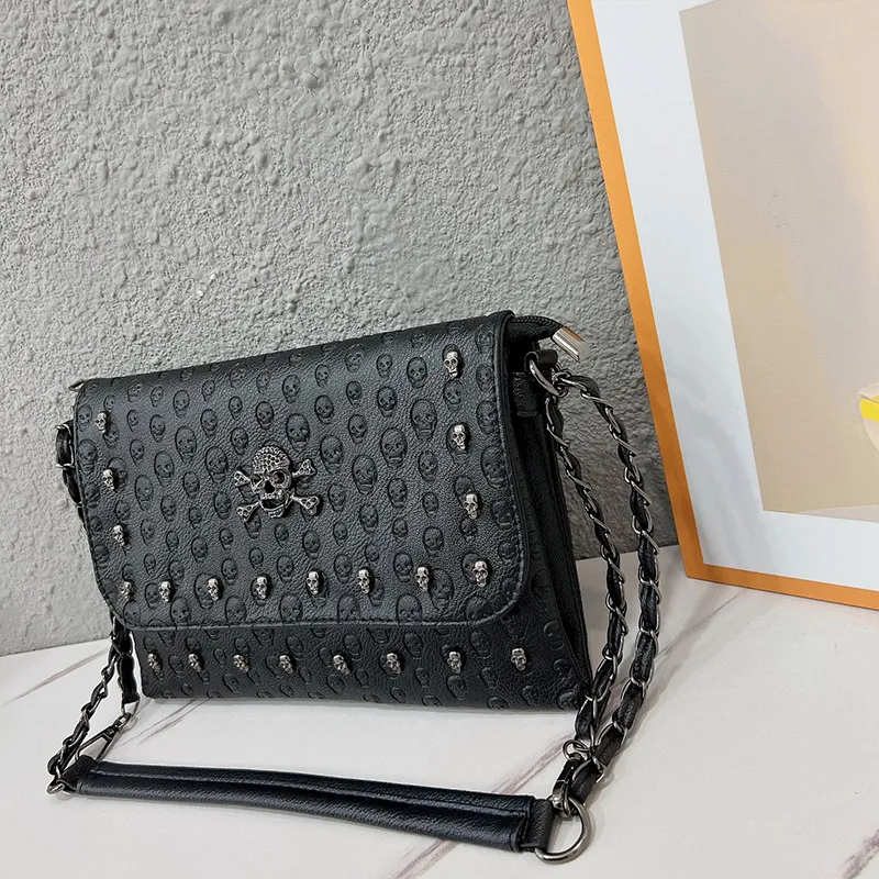 Vintage Niet Schwarz Crossbody Frauen PU Leder Messenger Coole Schädel Schulter Tasche Designer Flap Handtasche Bolso_voghion.com