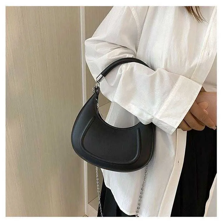 Women’s Korean Style Pu Leather Shoulder Bag With Chain Strap_voghion.com