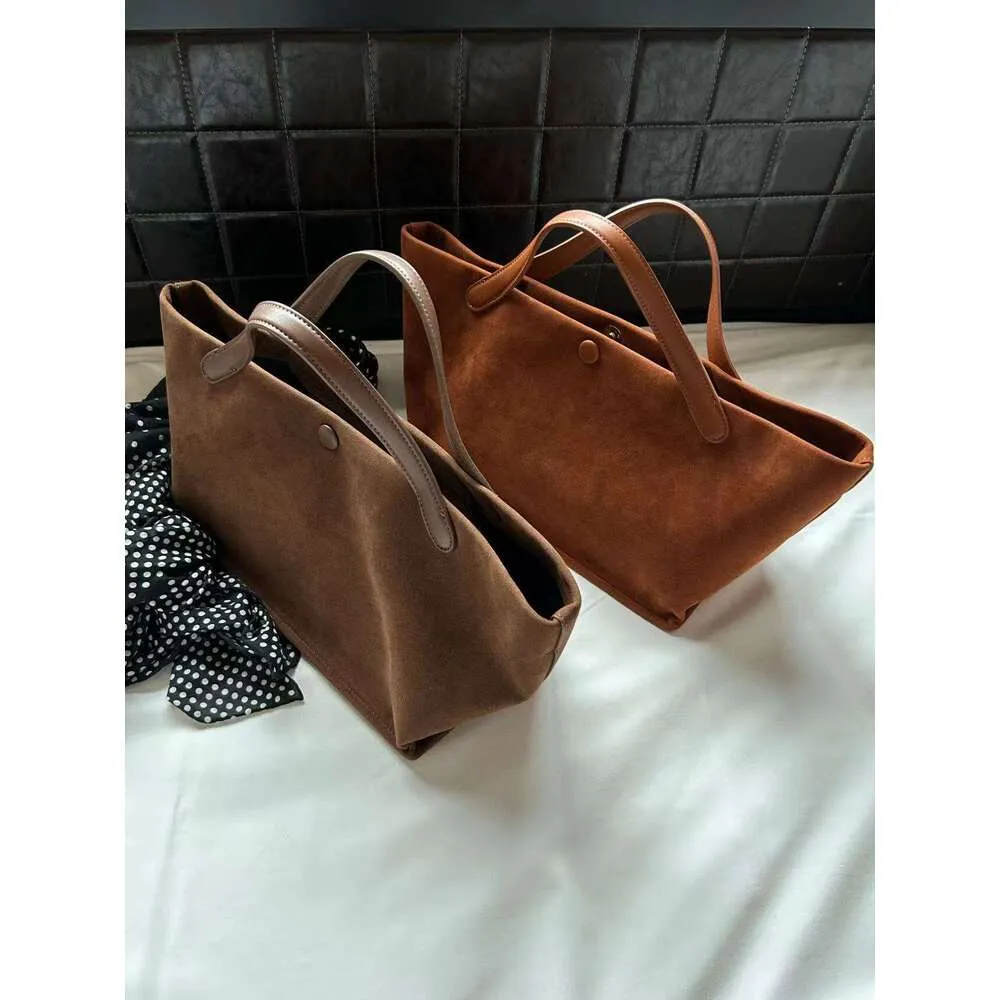 Même style que Blogger NOUVEAU sac à main simple en daim givré rétro décontracté pour femme, nouvelle épaule simple sous les bras, grande capacité_voghion.com